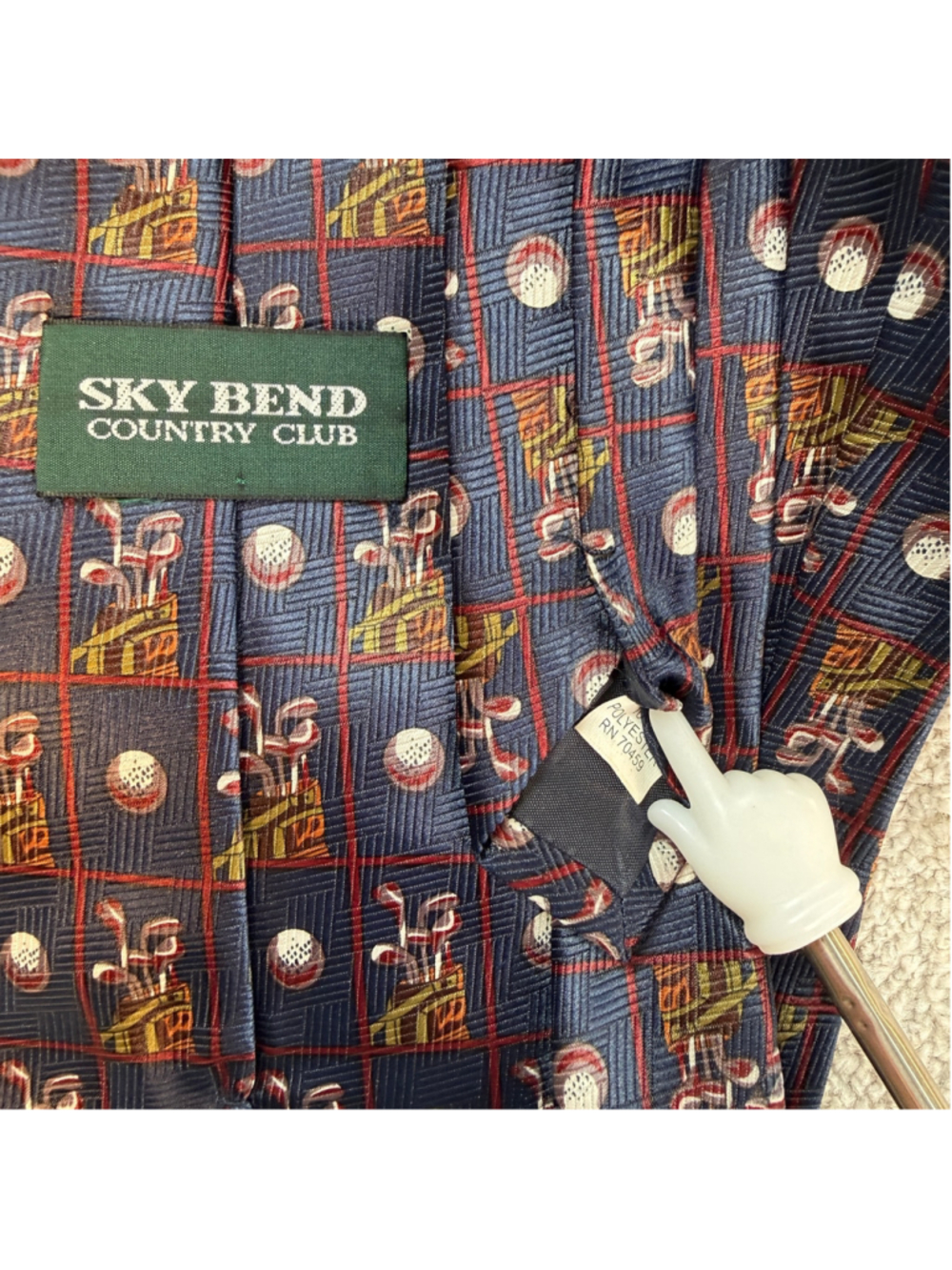 Sky Bend Country Club Golf Clubs & Golf Ball Silk Necktie Navy Red Novelty 3.5” - Picture 5 of 5
